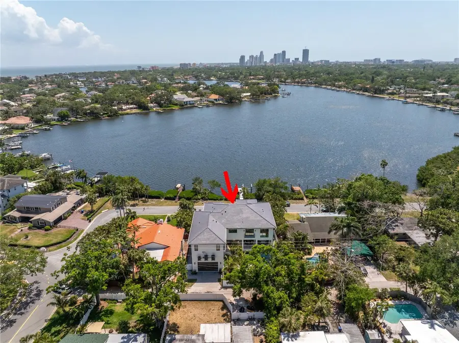 337 Coffee Pot Drive Ne, Saint Petersburg, FL 33704 - #2