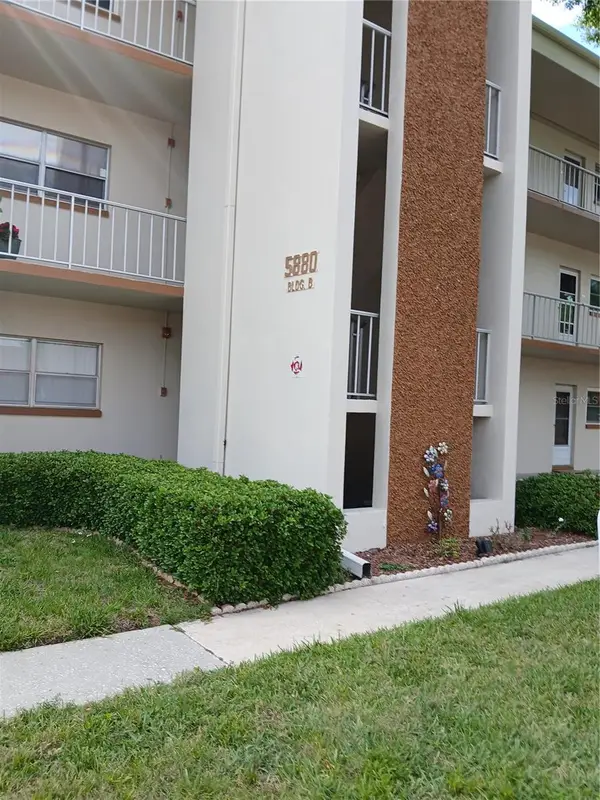 5880 38th Avenue N #304, ST PETERSBURG, FL 33710