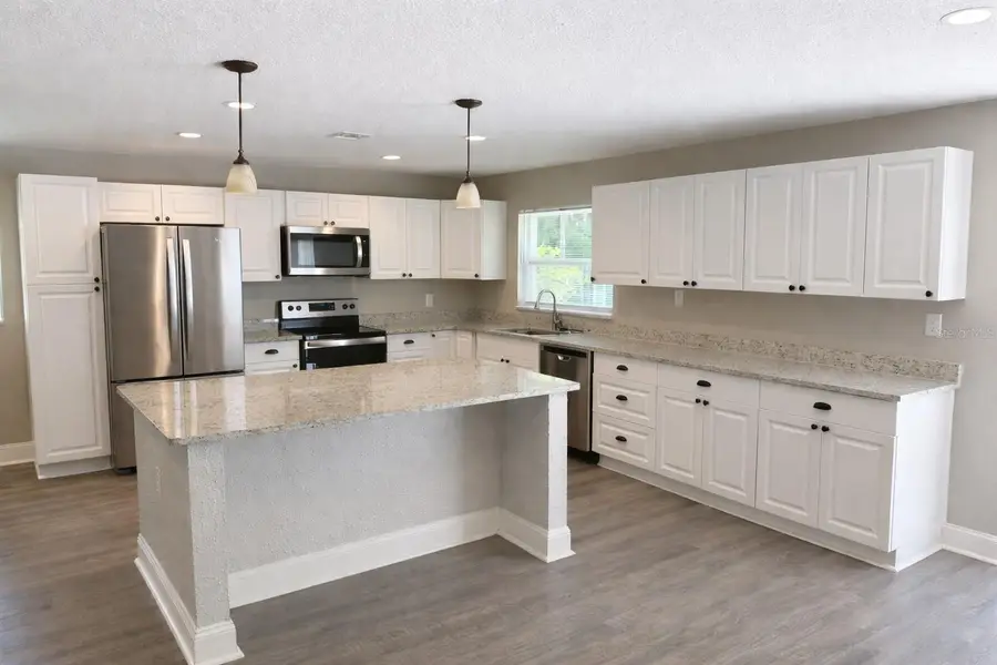 6460 33rd Avenue N, Saint Petersburg, FL 33710 - #2