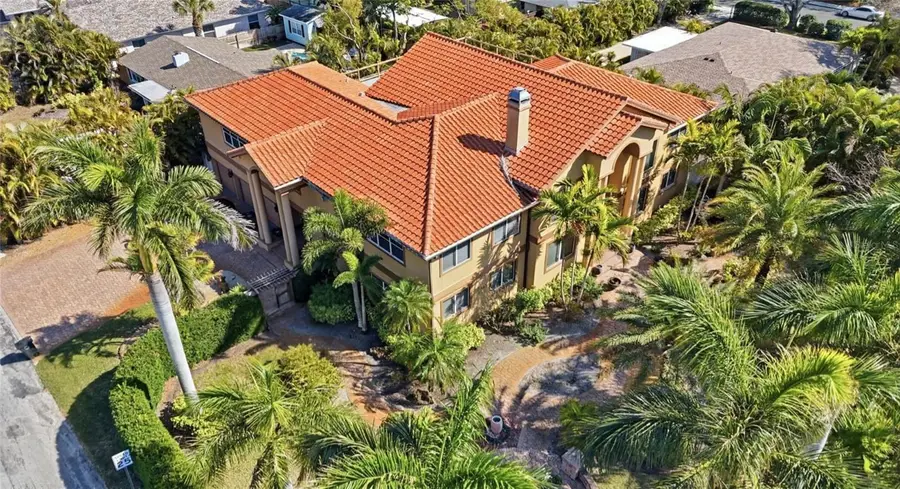 303 Sunny Lane, Belleair, FL 33756 - #3