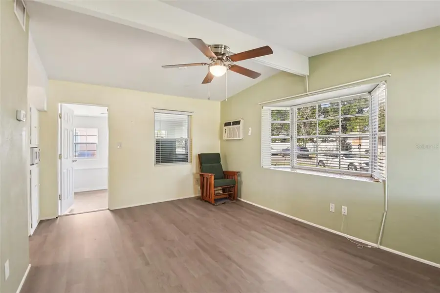 225 SE Jefferson Circle N, Saint Petersburg, FL 33703 - #3