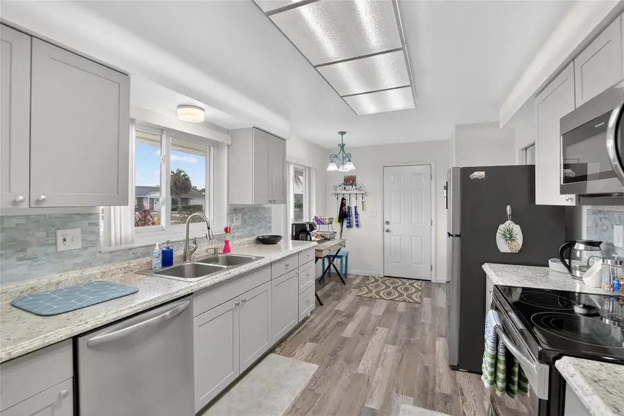 809 Oakmont Avenue, Sun City Center, FL 33573 - #3