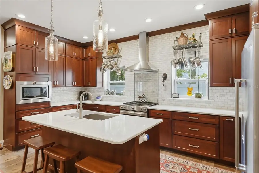 430 11th Avenue Ne, Saint Petersburg, FL 33701 - #2