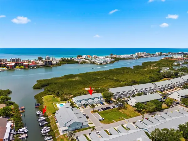 9438 Tara Cay Court #27, SEMINOLE, FL 33776