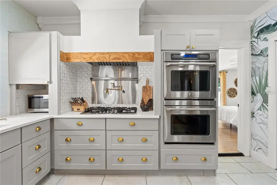 324 W Haya Street, Tampa, FL 33603 - #2