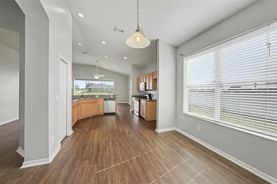 636 Tanana Fall Drive, Ruskin, FL 33570 - #2