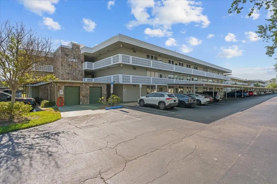 4885 1st Street Ne #212, Saint Petersburg, FL 33703 - #2