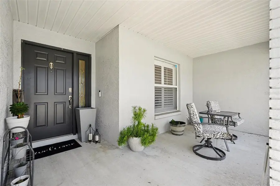 2333 Towering Oaks Circle, Seffner, FL 33584 - #2