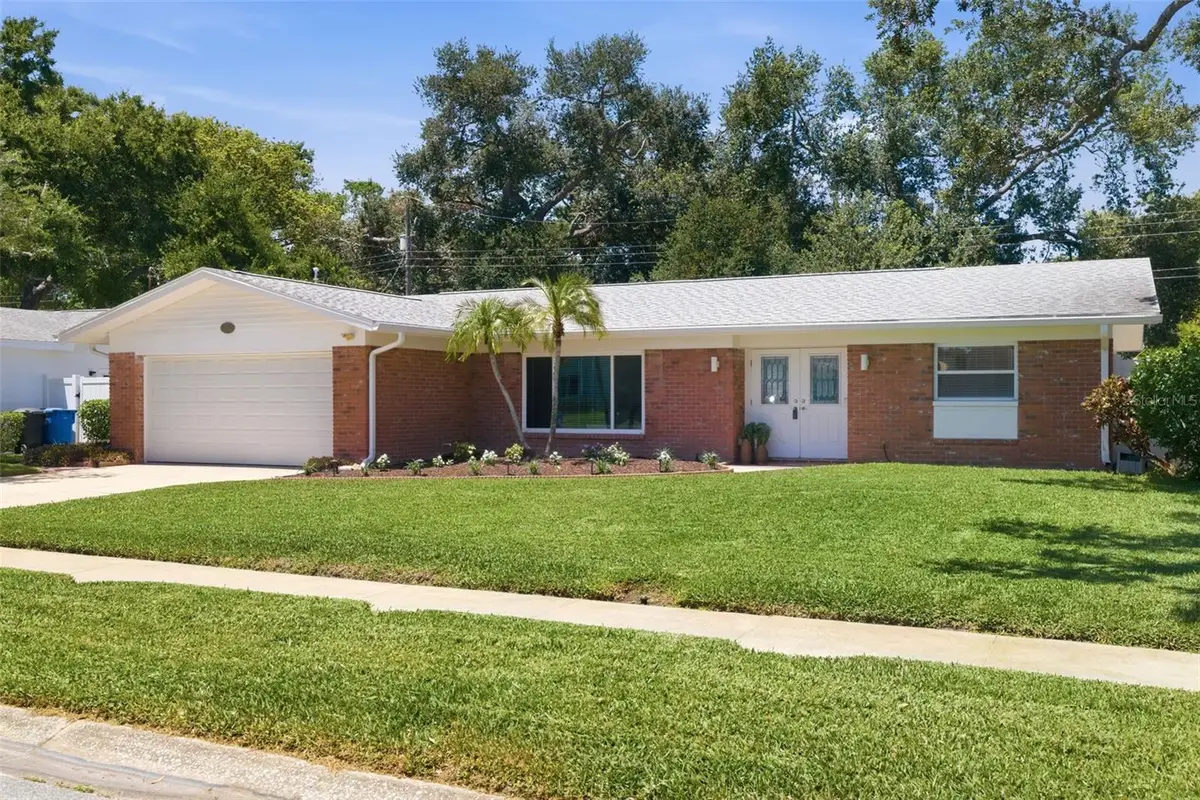 6477 33rd Avenue N, Saint Petersburg, FL 33710 - #1
