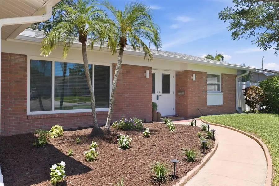 6477 33rd Avenue N, Saint Petersburg, FL 33710 - #3