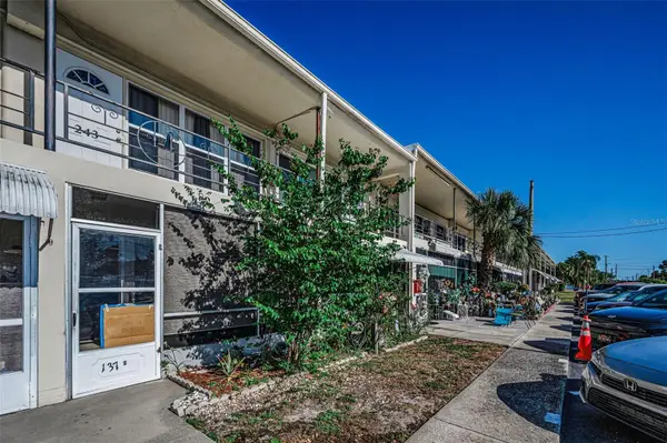 4051 58th Street N #243, KENNETH CITY, FL 33709