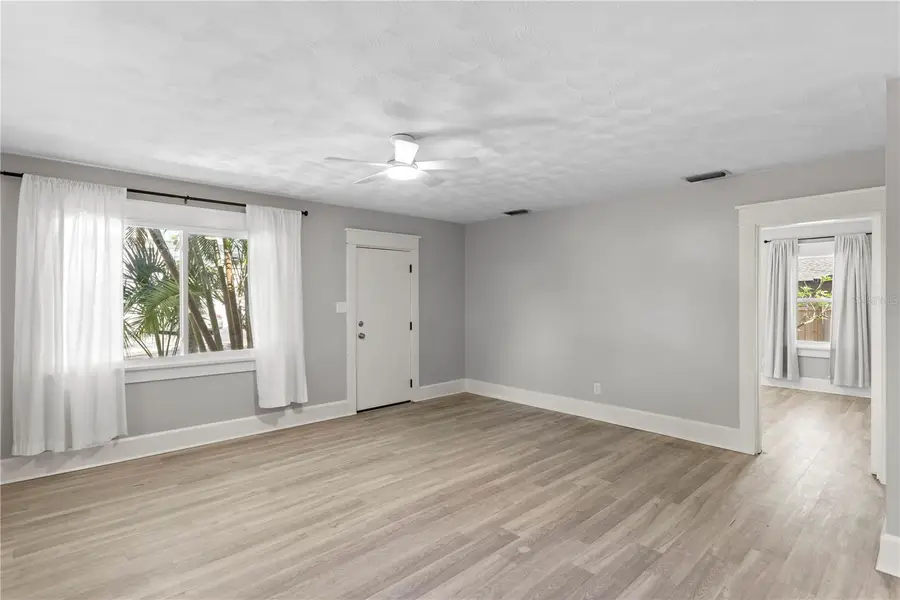 225 35th Street S, Saint Petersburg, FL 33711 - #3