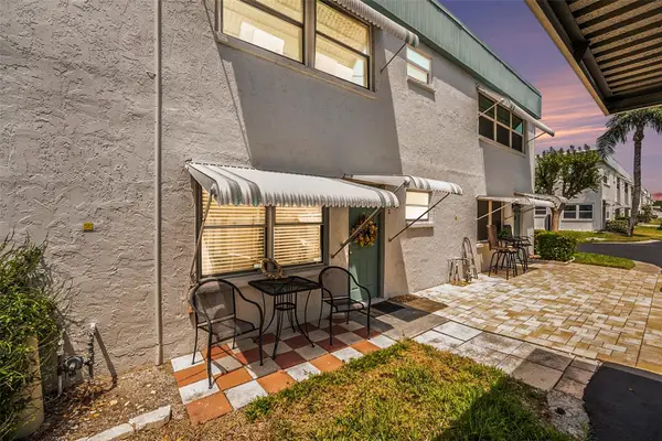 5216 81st Street N #2, ST PETERSBURG, FL 33709
