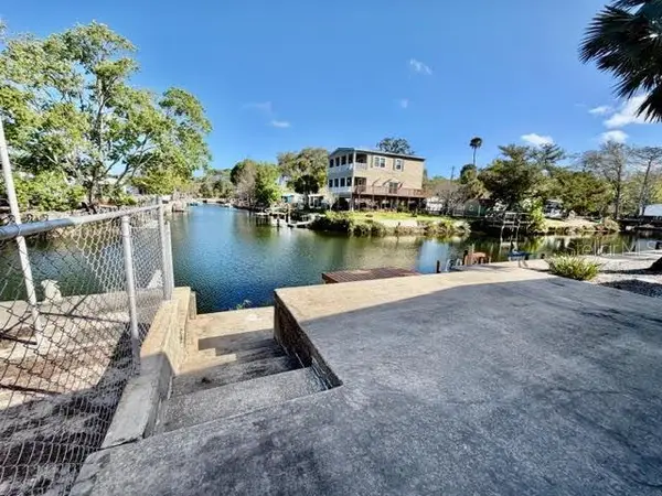 6448 W Richard Drive, WEEKI WACHEE, FL 34607