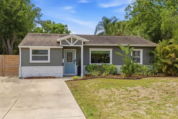 232 42nd Avenue Ne, ST PETERSBURG, FL 33703