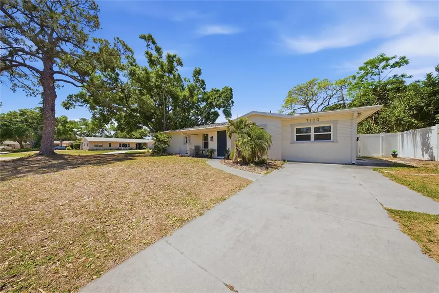 7700 16th Avenue N, Saint Petersburg, FL 33710 - #2