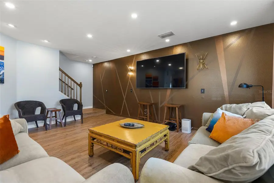 3852 Mandalay Drive, Saint Petersburg, FL 33705 - #3