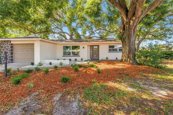 2161 NE Hillwood Court, CLEARWATER, FL 33763