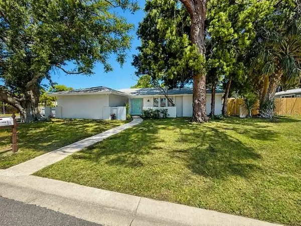 13999 80th Avenue, SEMINOLE, FL 33776