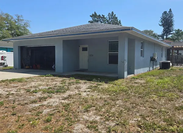 12119 Murray Avenue, SEMINOLE, FL 33778