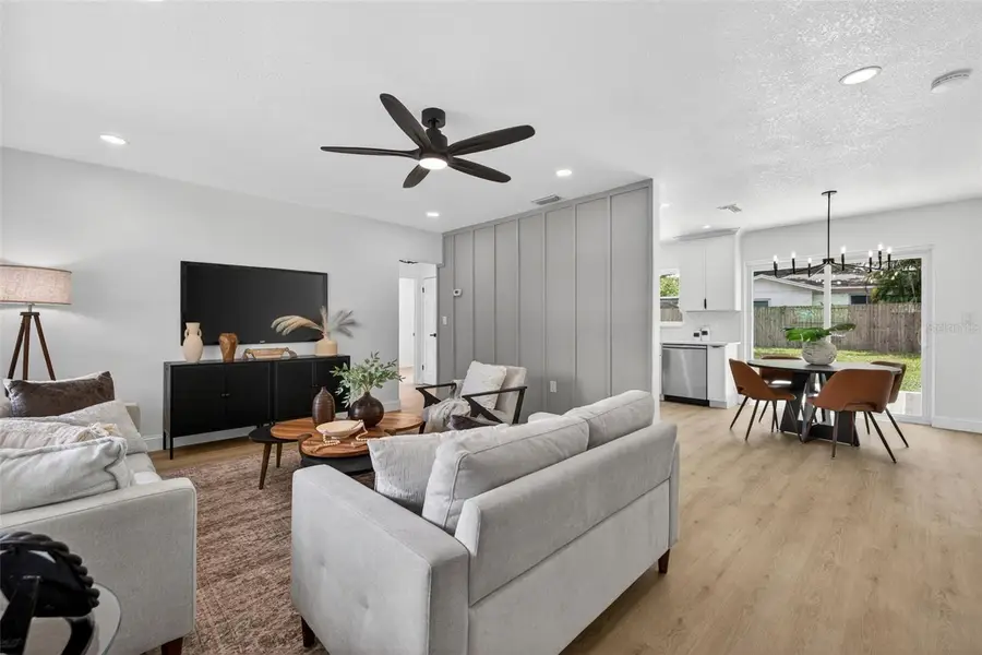 9714 53rd Avenue N, Saint Petersburg, FL 33708 - #3