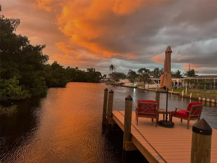 265 96th Avenue N, Saint Petersburg, FL 33702 - #2