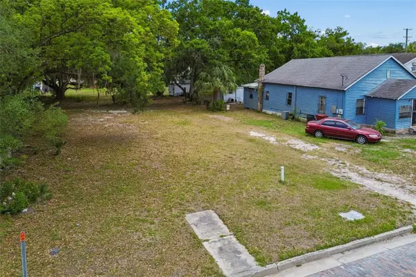 104 S Warnell Street, PLANT CITY, FL 33563