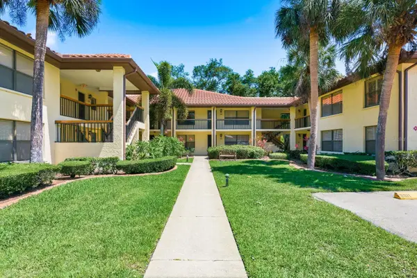 2614 Hammock Court #2614, CLEARWATER, FL 33761