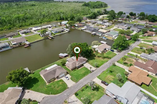 26632 W Cove Drive, TAVARES, FL 32778