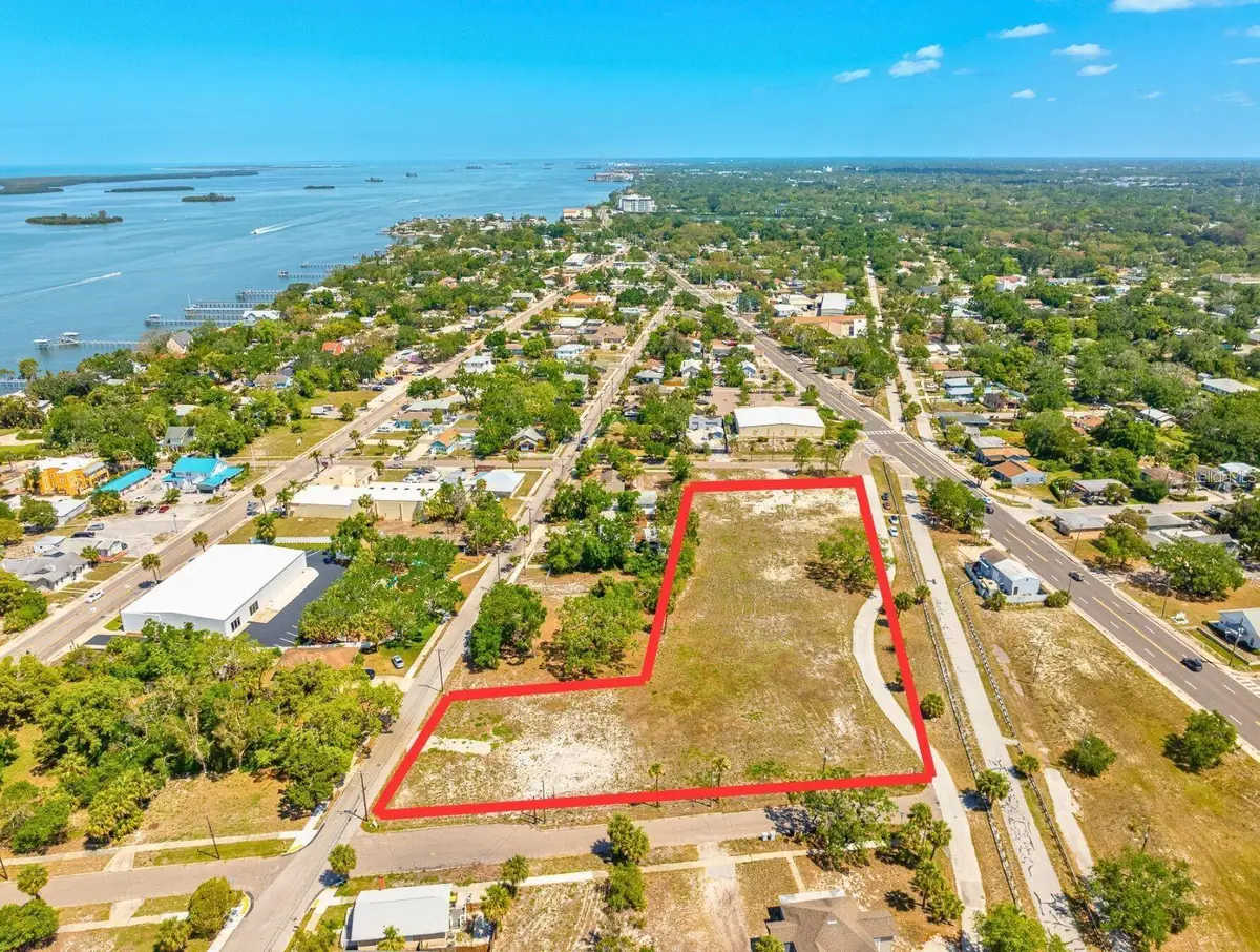611 Palm Bluff Street, Clearwater, FL 33755 - #1