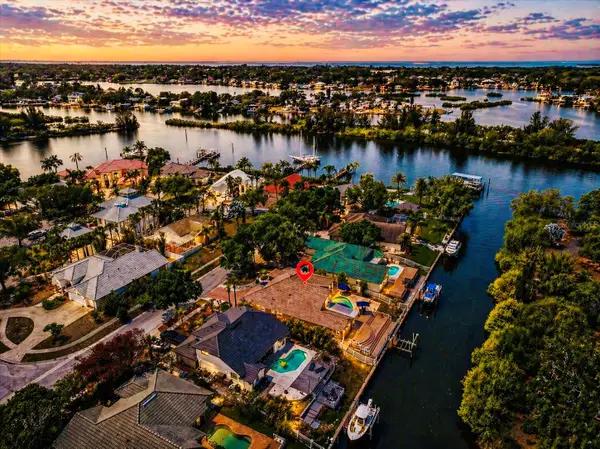 1114 Marina Drive, TARPON SPRINGS, FL 34689