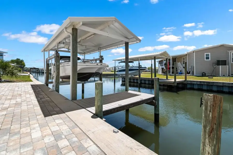 164 S Saint Thomas Circle, Apollo Beach, FL 33572 - #3