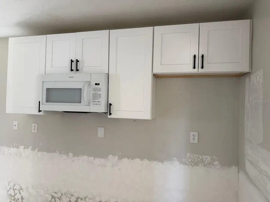 430 42nd Avenue Ne, Saint Petersburg, FL 33703 - #3