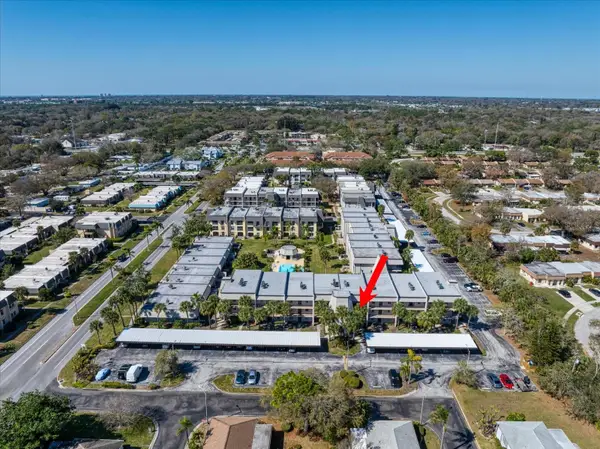 8693 Bardmoor Boulevard #205B, SEMINOLE, FL 33777