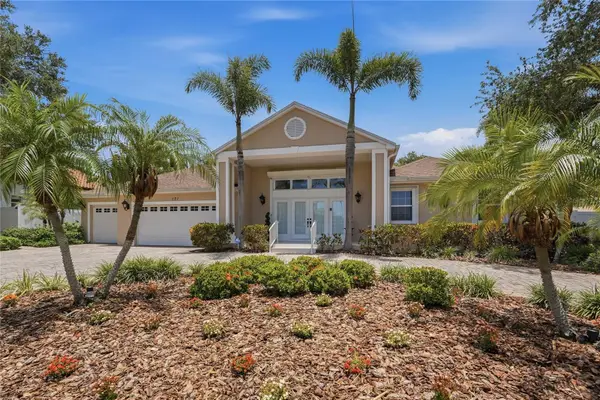121 Harbor View Lane, BELLEAIR BLUFFS, FL 33770
