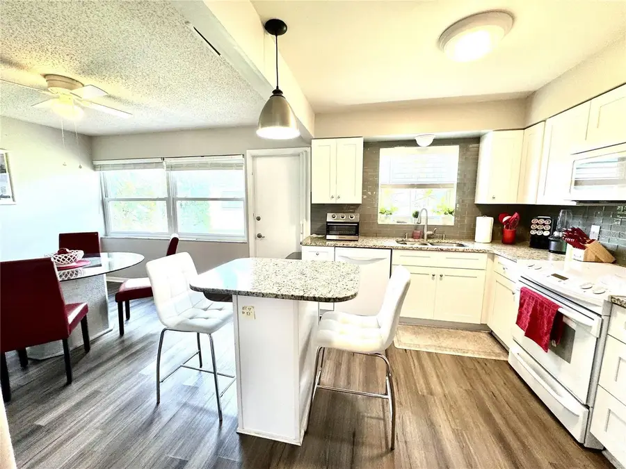 6997 Versailles N, Pinellas Park, FL 33781 - #3