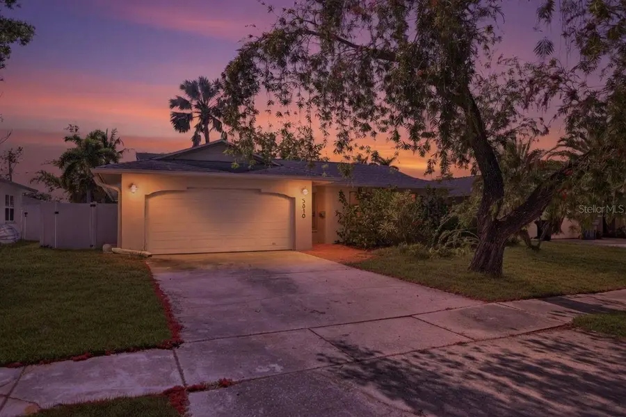 5810 Venetian Boulevard Ne, Saint Petersburg, FL 33703 - #2