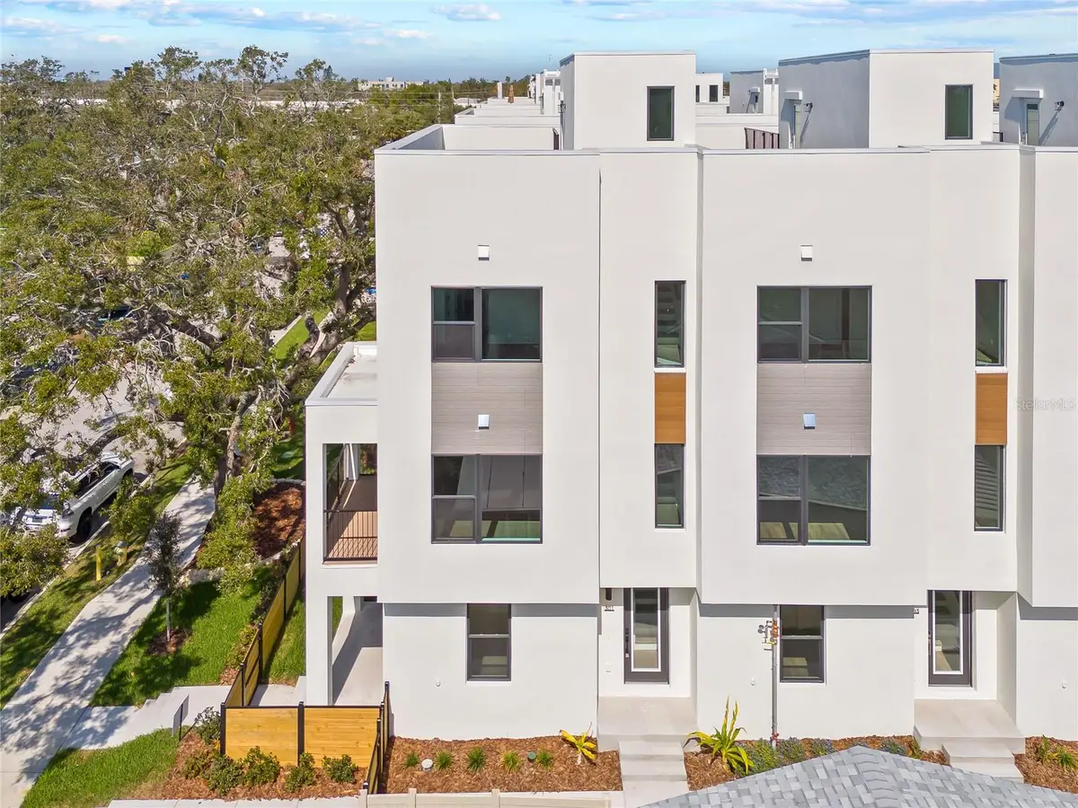 301 15th Street N, Saint Petersburg, FL 33705 - #1