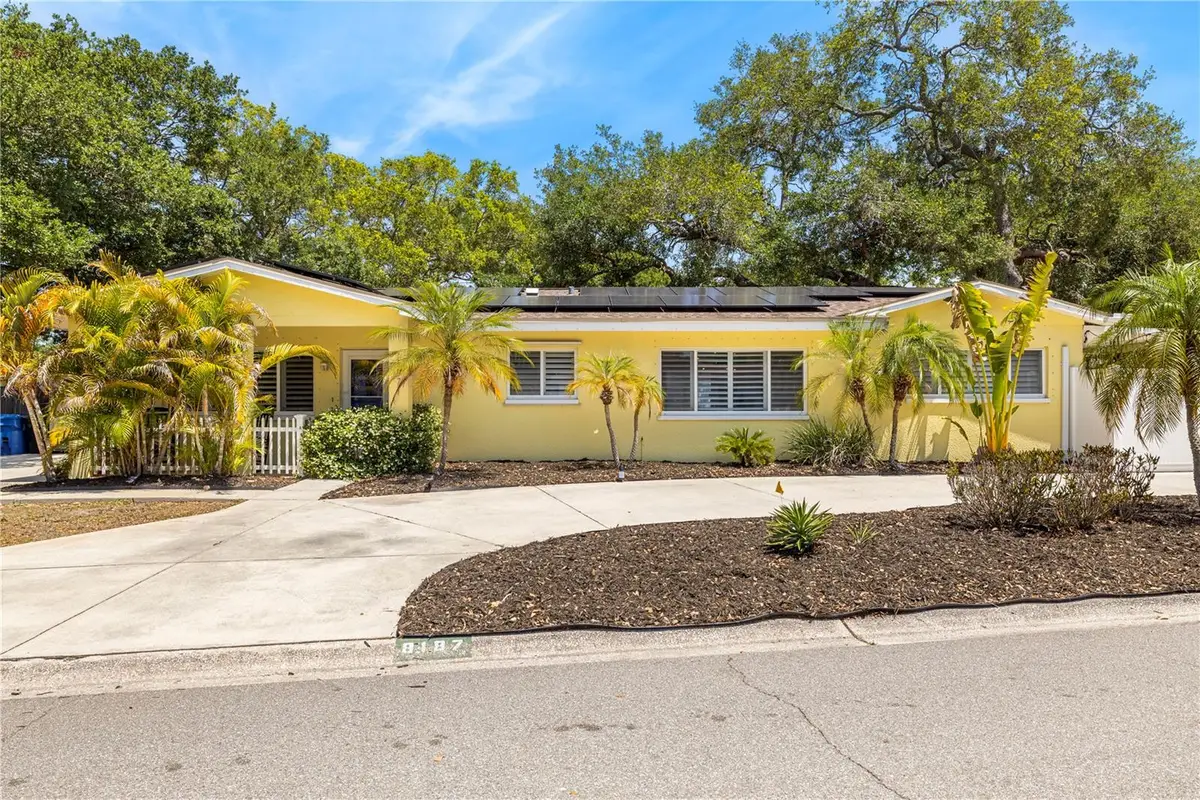 8187 23rd Avenue N, Saint Petersburg, FL 33710 - #1
