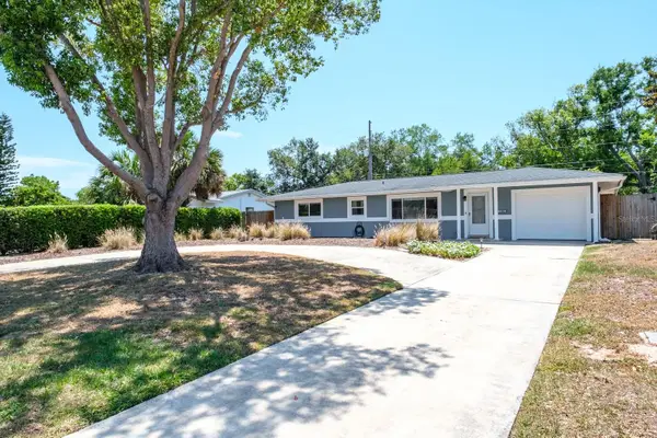 11662 75th Avenue, SEMINOLE, FL 33772