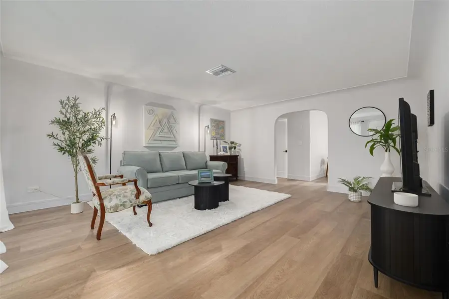 3850 52nd Avenue N, Saint Petersburg, FL 33714 - #3