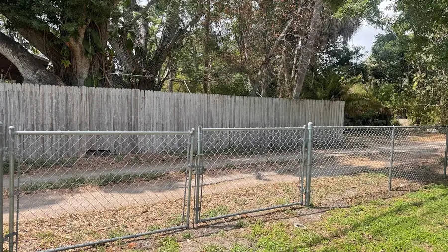 559 Villagrande Avenue S, Saint Petersburg, FL 33707 - #3