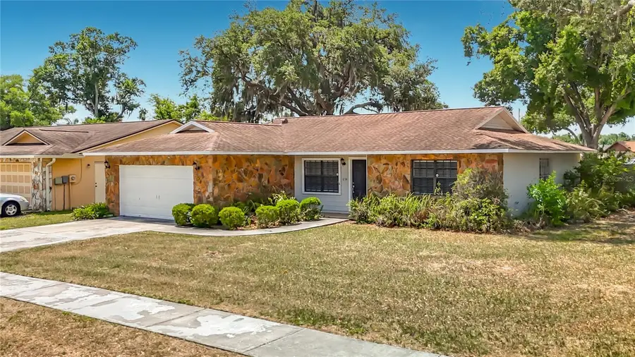 654 Timber Pond Drive, Brandon, FL 33510 - #2