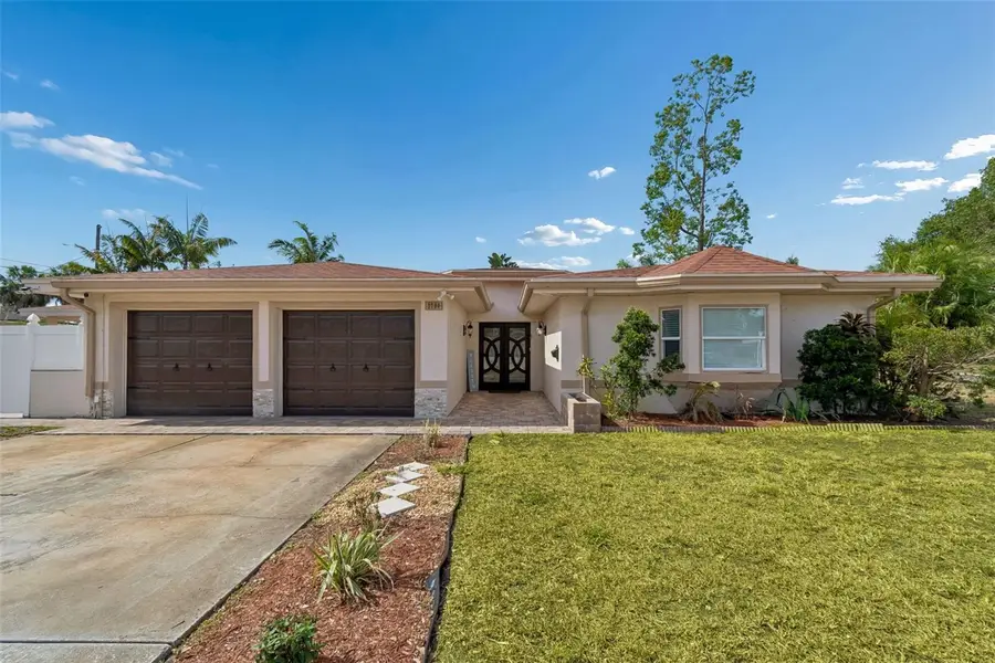 2790 Pinellas Point Drive S, Saint Petersburg, FL 33712 - #2