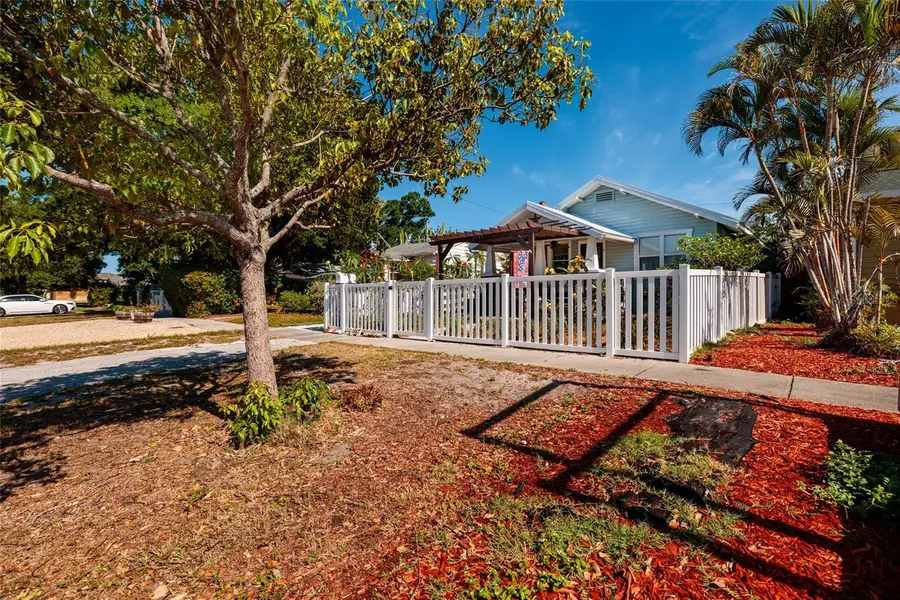 2557 16th Avenue N, Saint Petersburg, FL 33713 - #3