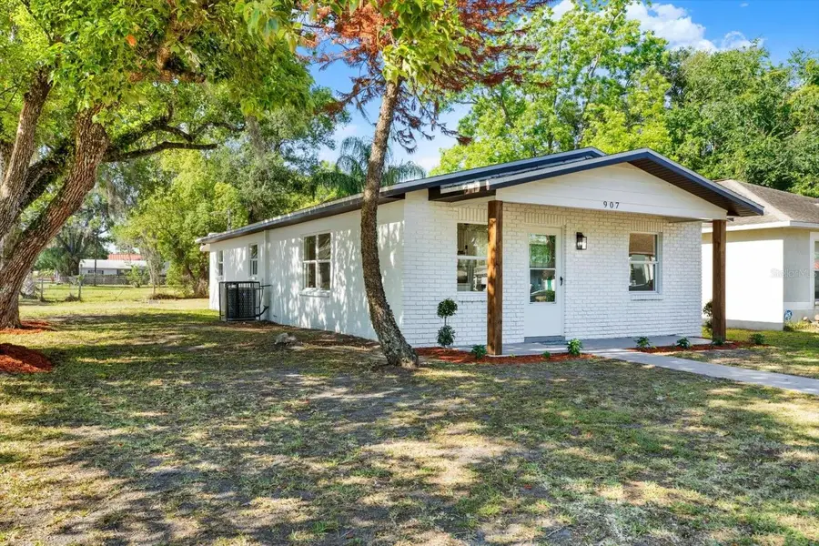 907 E Renfro Street, Plant City, FL 33563 - #2