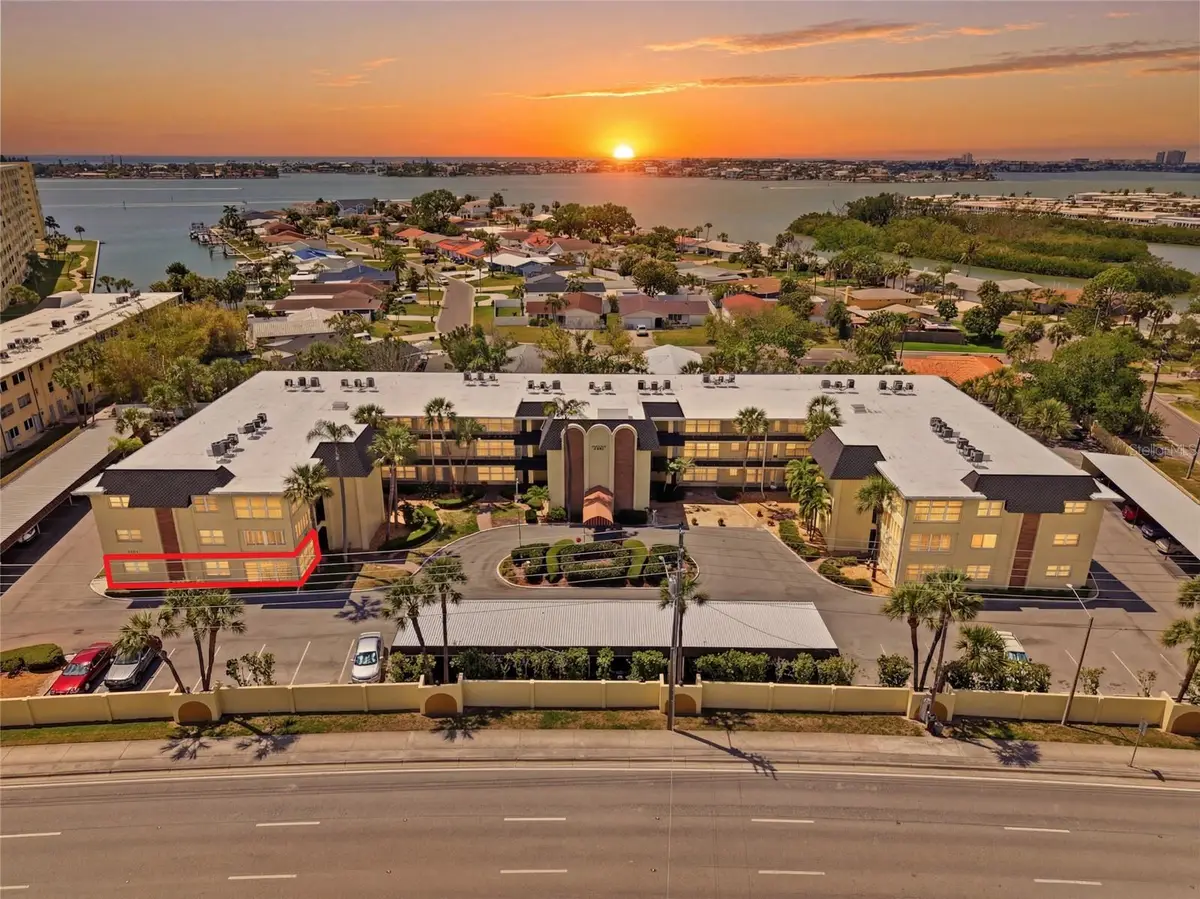 4780 Cove Circle #101, Saint Petersburg, FL 33708 - #1