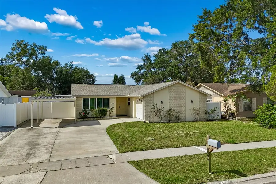 8806 Oak Circle, Tampa, FL 33615 - #2