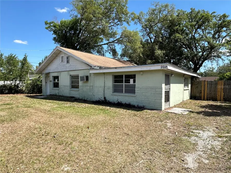 921 E 121st Avenue, Tampa, FL 33612 - #2