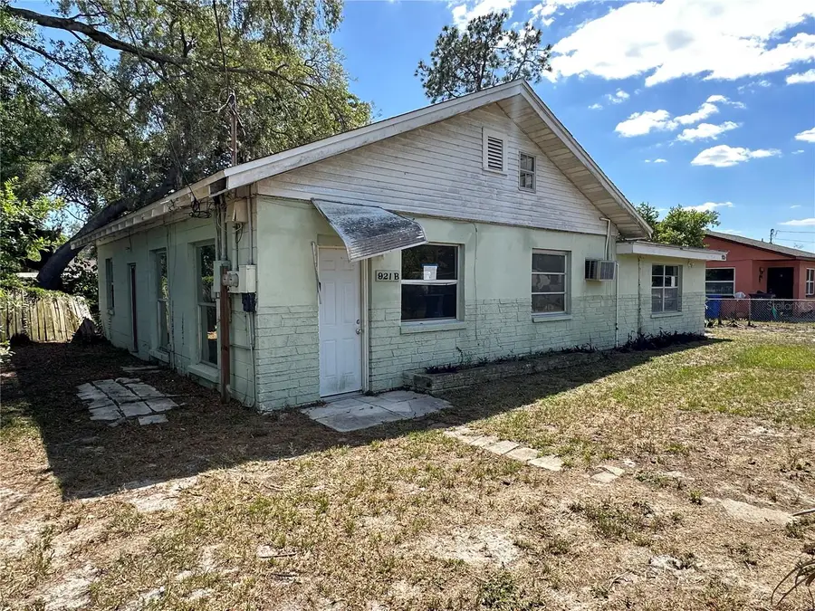 921 E 121st Avenue, Tampa, FL 33612 - #3